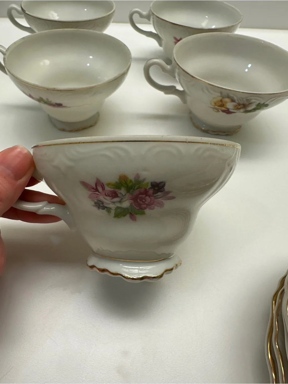 Vintage Floral Teacup with Gold Trim - Pink & Green Bouquet (5 cups, 4 saucers) - Picture 2 of 5